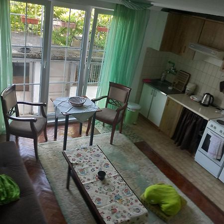 Apartmans Adi SJJ Buitenkant foto